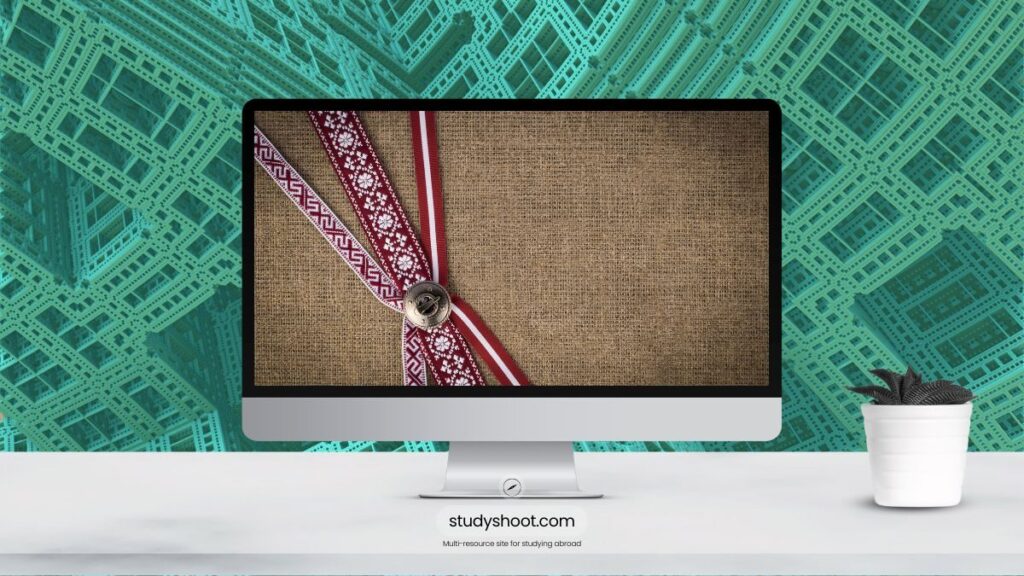 عمل في لاتفيا