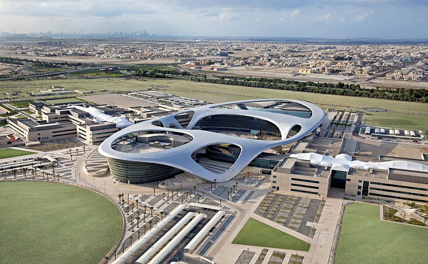 جامعة زايد جامعة زايد