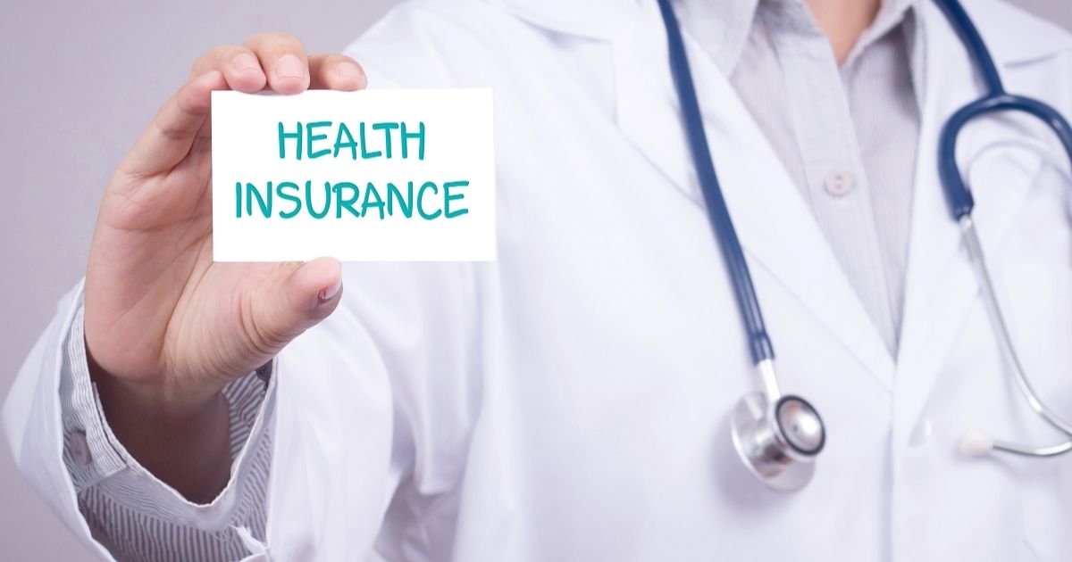 ما هو التأمين الصحي للطلاب في بريطانيا؟