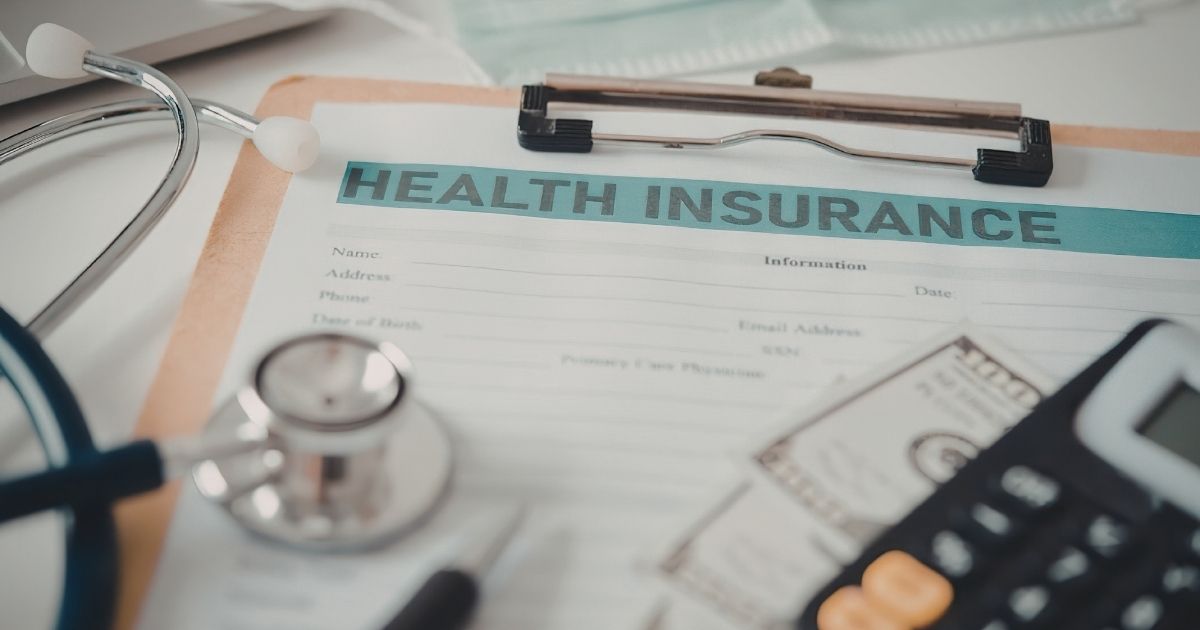 تكلفة التأمين الصحي للطلاب في بريطانيا