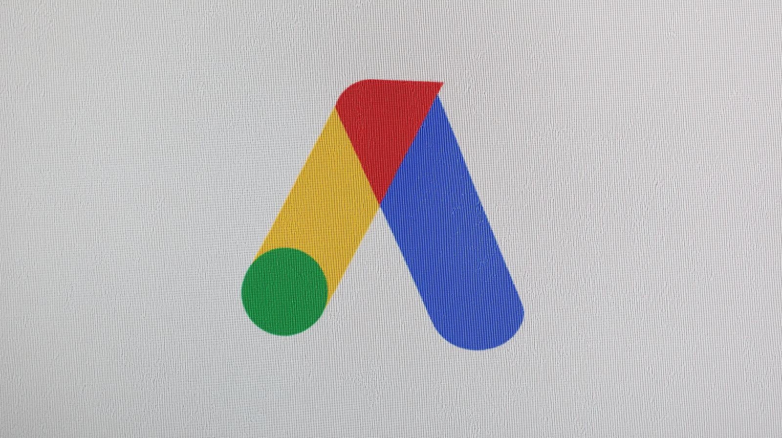 أنواع الإعلانات الَّتي يستخدمها Google AdSense