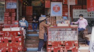 تأشيرة K الصينية تثير غضباً داخلياً بسبب تدفق العمال الأجانب